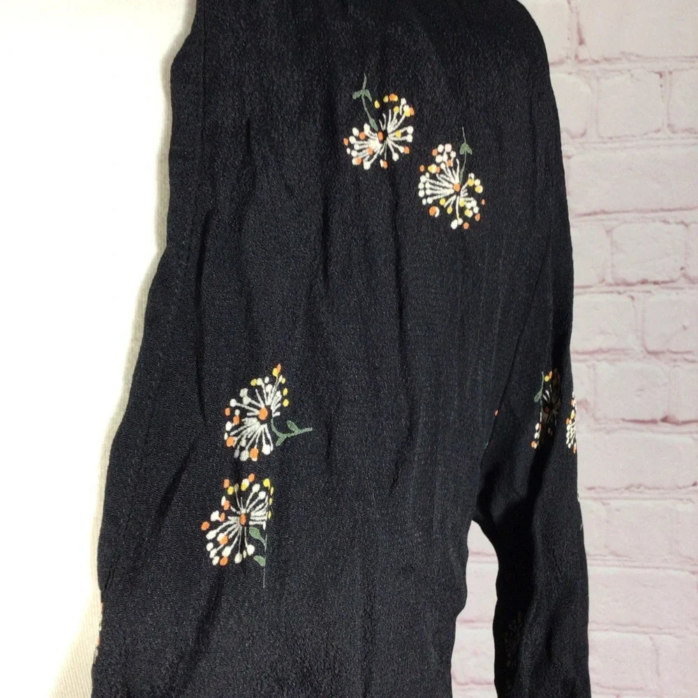 Reformation Casablanca Navy Blue Floral Dandelion Tie Front Top - Size XS - Picture 3 of 8